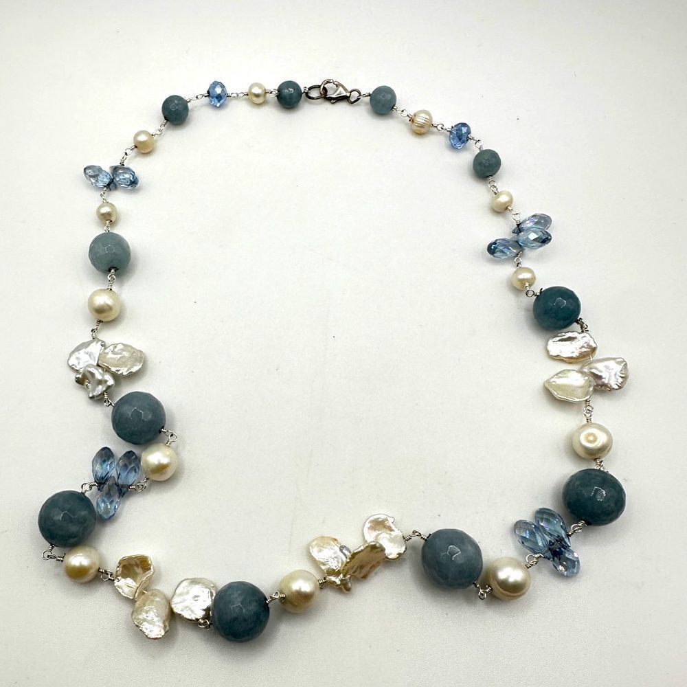 22"‎ Aquamarine, pearls and blue faceted crystal necklace with 925 hardware!